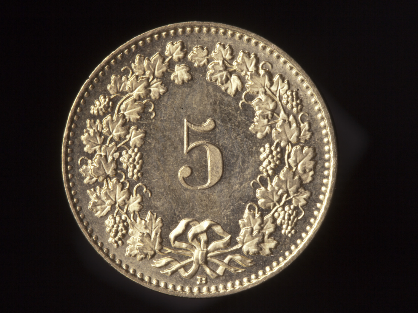 Majority of Swiss would abolish the five-centime coin