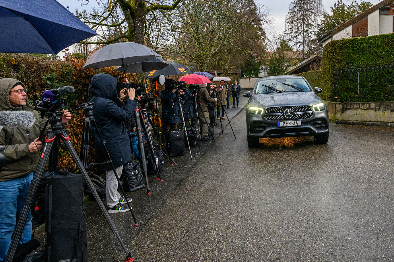 Press waiting in front of the wrong location