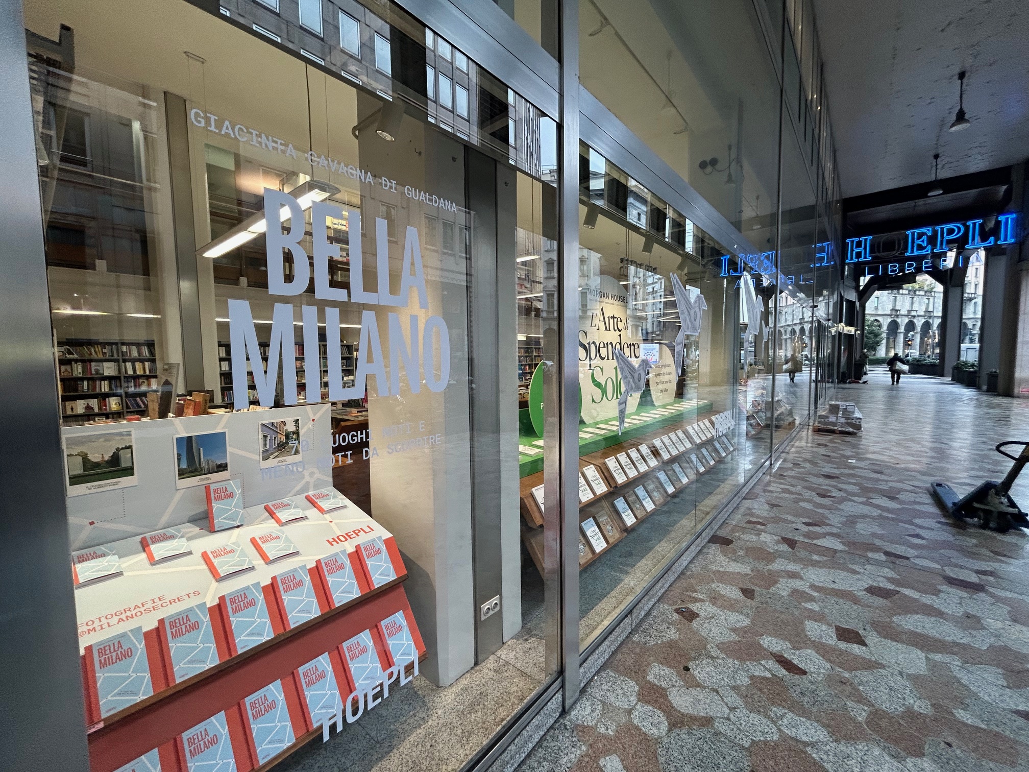 facciata di una libreria