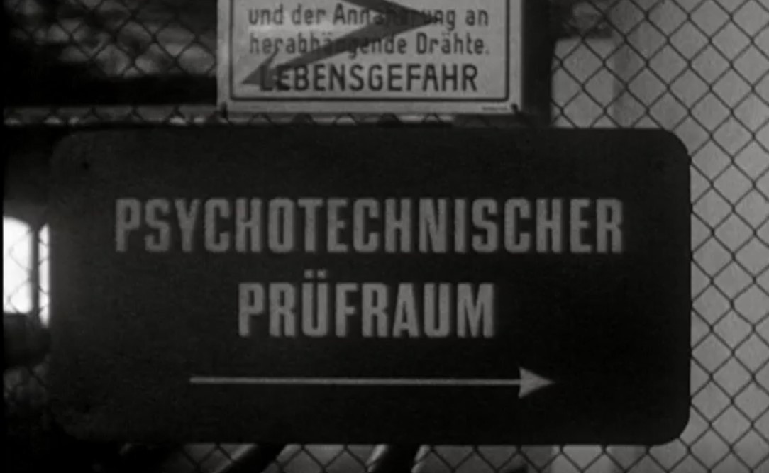 Schild für Reaktionsprüfung