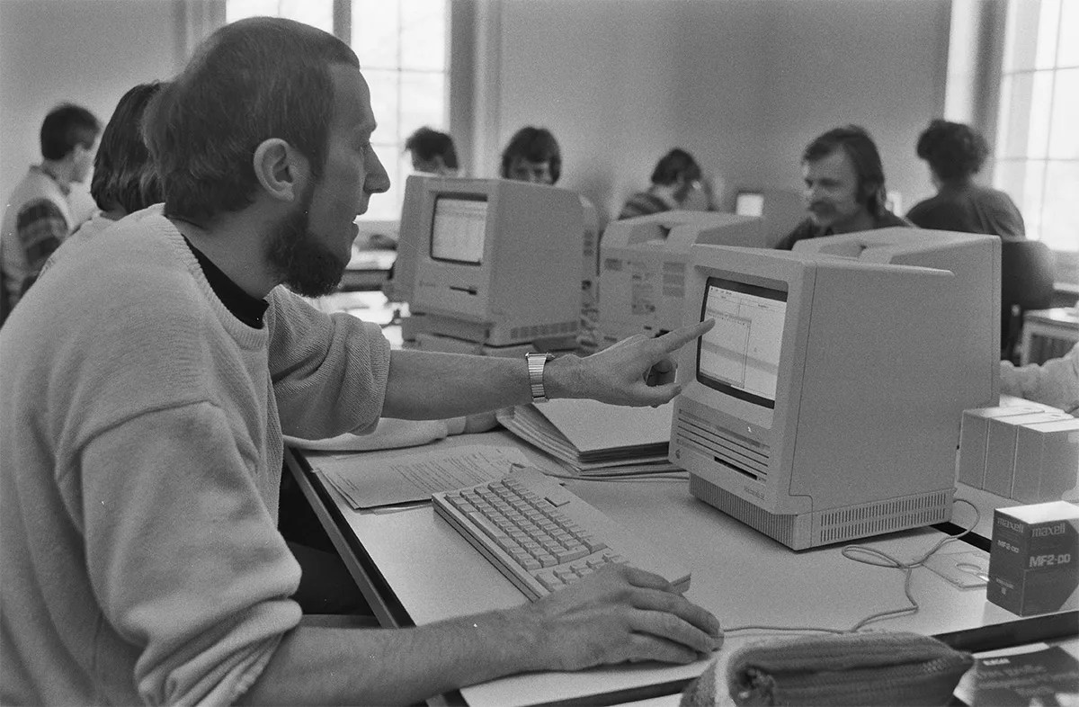 Pour d'informatitque pour les professeurs bernois en 1990