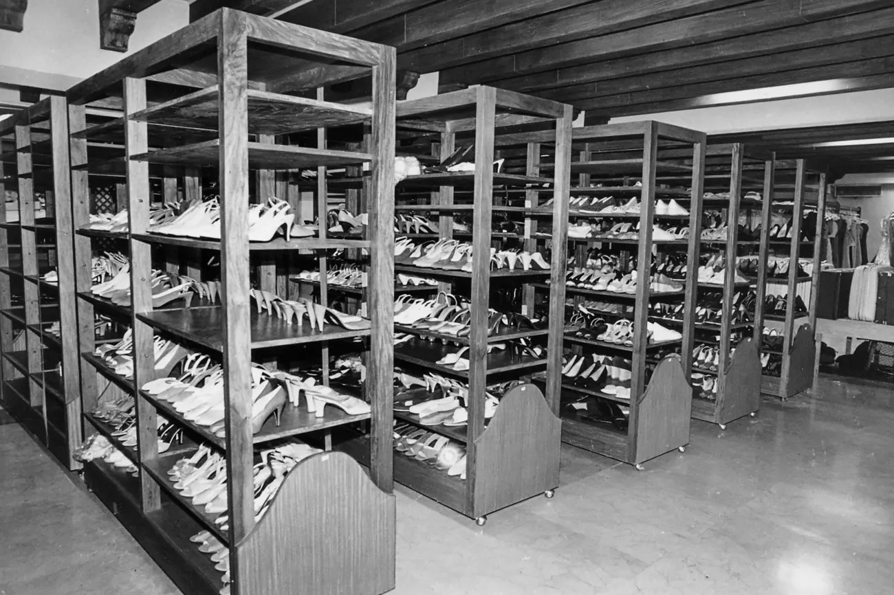 伊梅爾達·馬科斯有收藏鞋的愛好，據稱她的這間裝鞋的房間是世界上最大的鞋藏，擁有數千雙鞋。