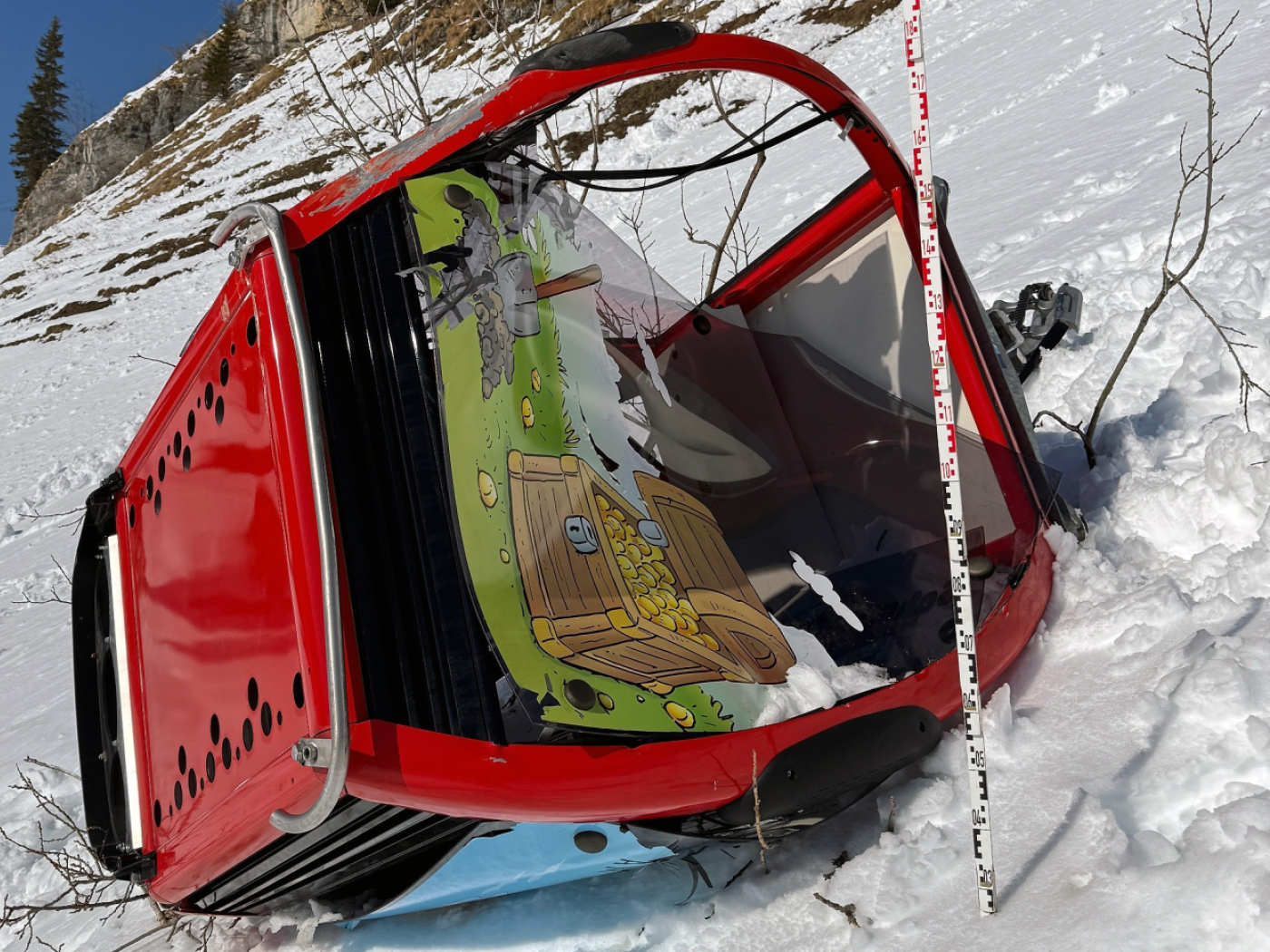 NW authorities investigate two Titlis ski lift employees