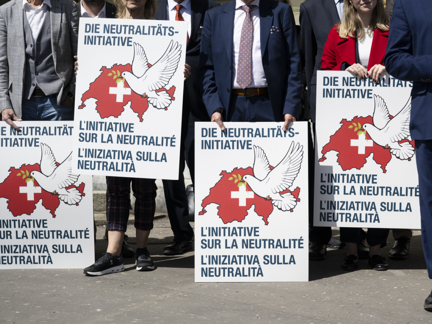 Council of States insists on counter-proposal to neutrality initiative