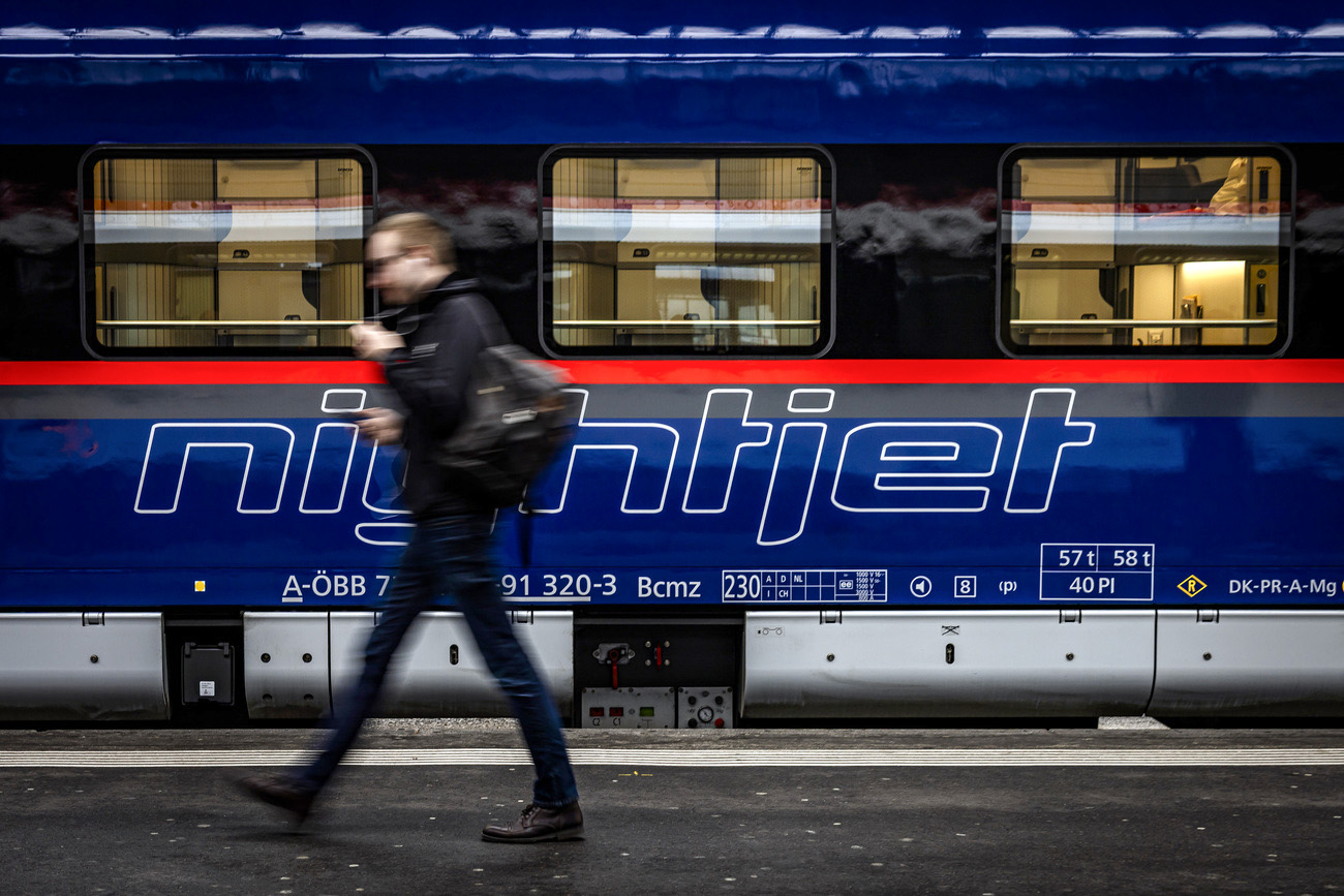 Nach allem zu urteilen, unterstützt die Gesellschaft die Idee, Nachtzüge wieder einzuführen.