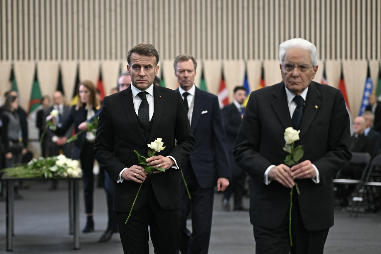 Mattarella con Macron a Crans Montana.