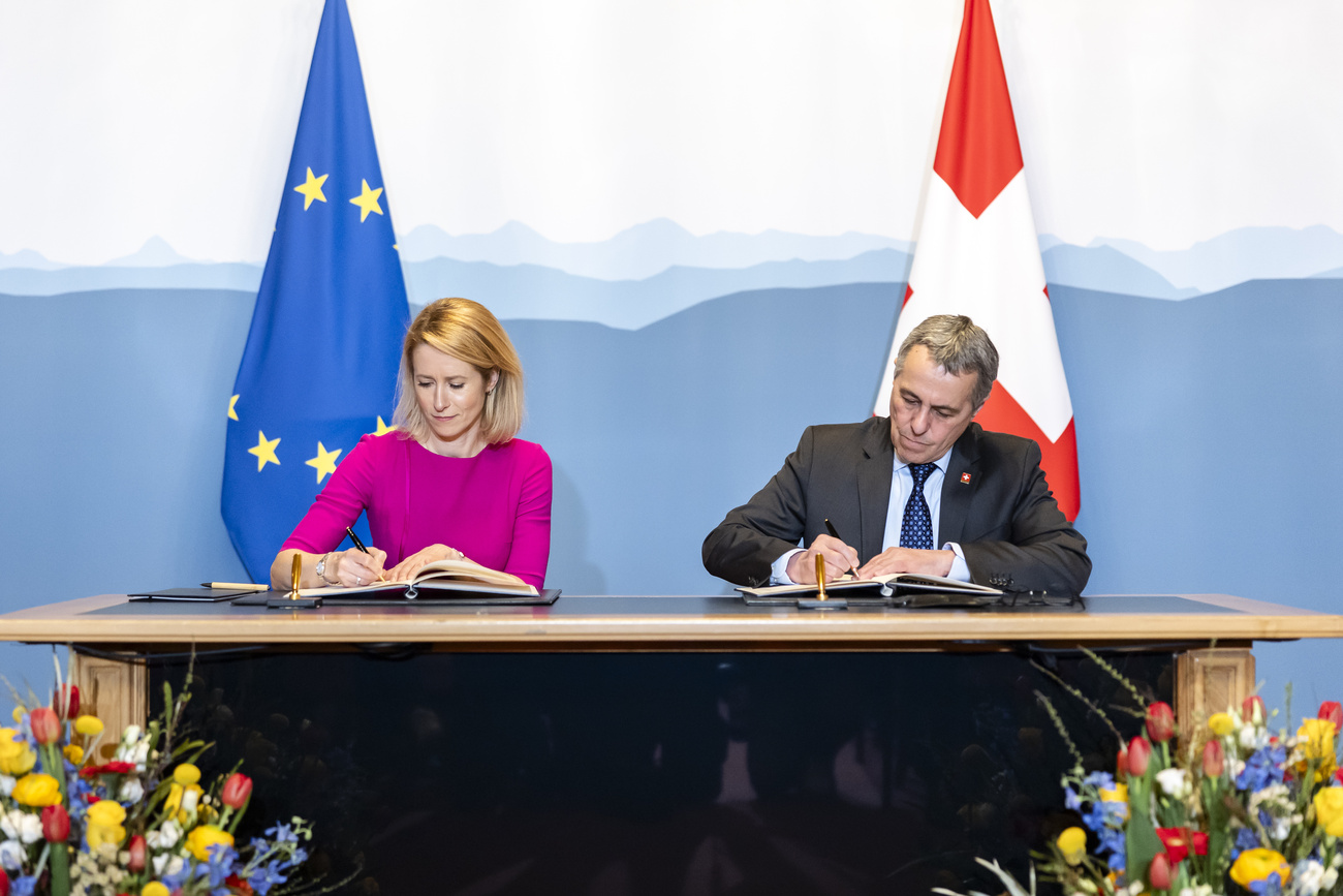 Kaja Kallas vicino a Cassis