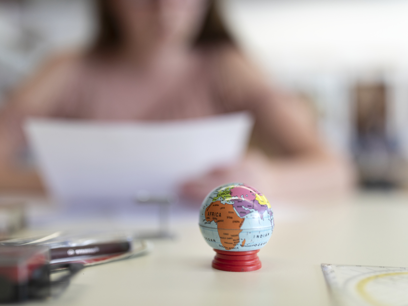 Concerned young people seek help from KI