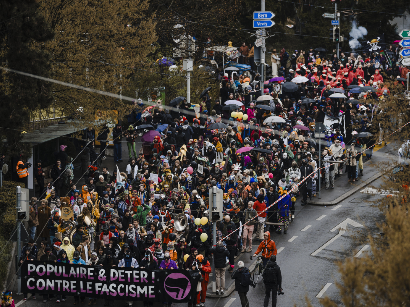 Lausanne: between 4000 and 5000 people at the anti-fascist carnival