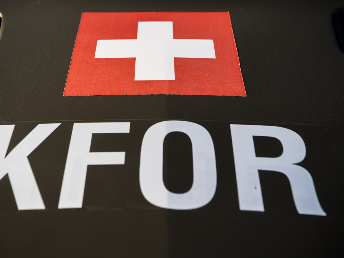 insegna KFOR
