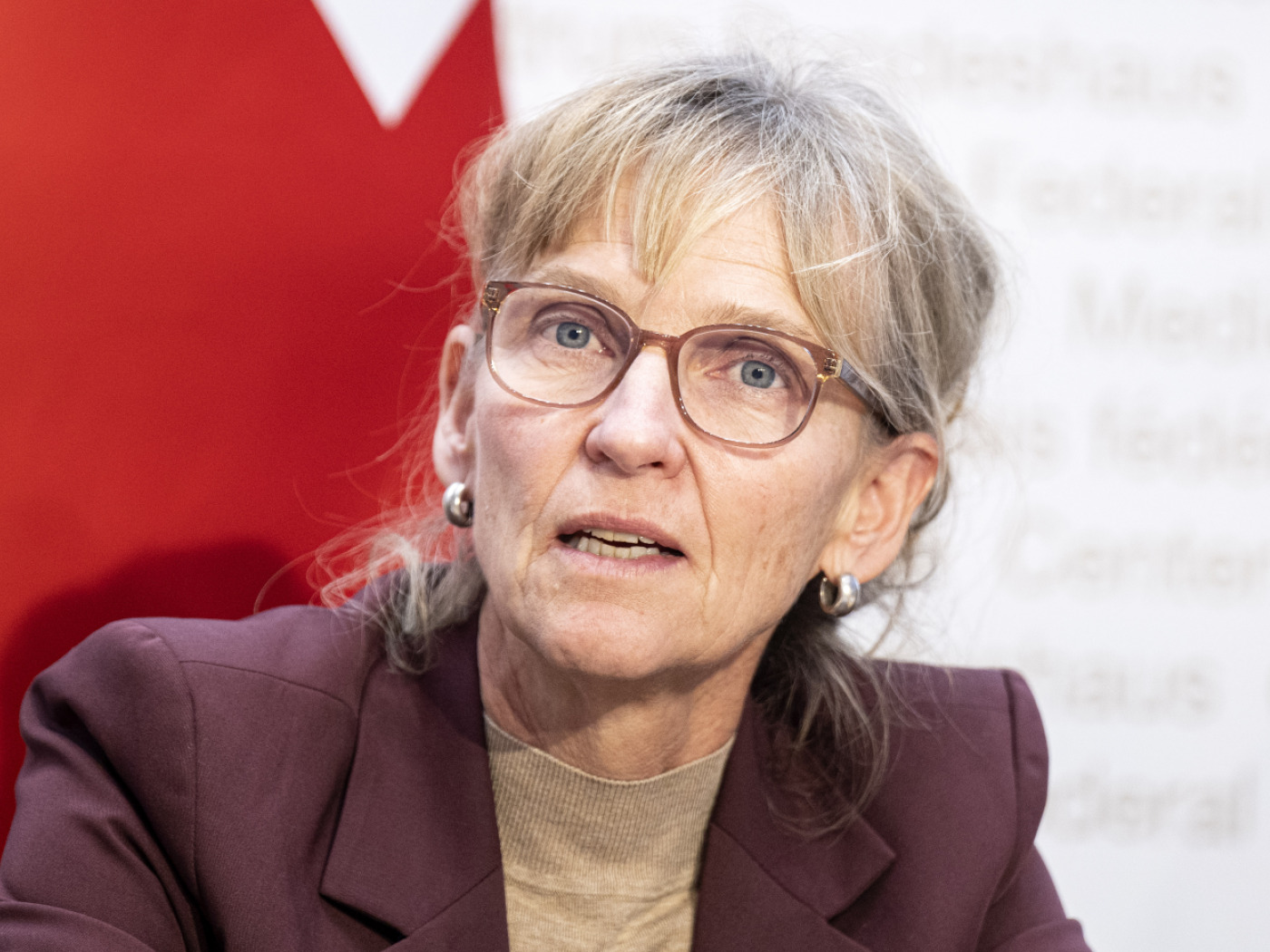 a presidente della Conferenza dei direttori dei dipartimenti cantonali di giustizia e polizia Karin Kayser-Frutschi.