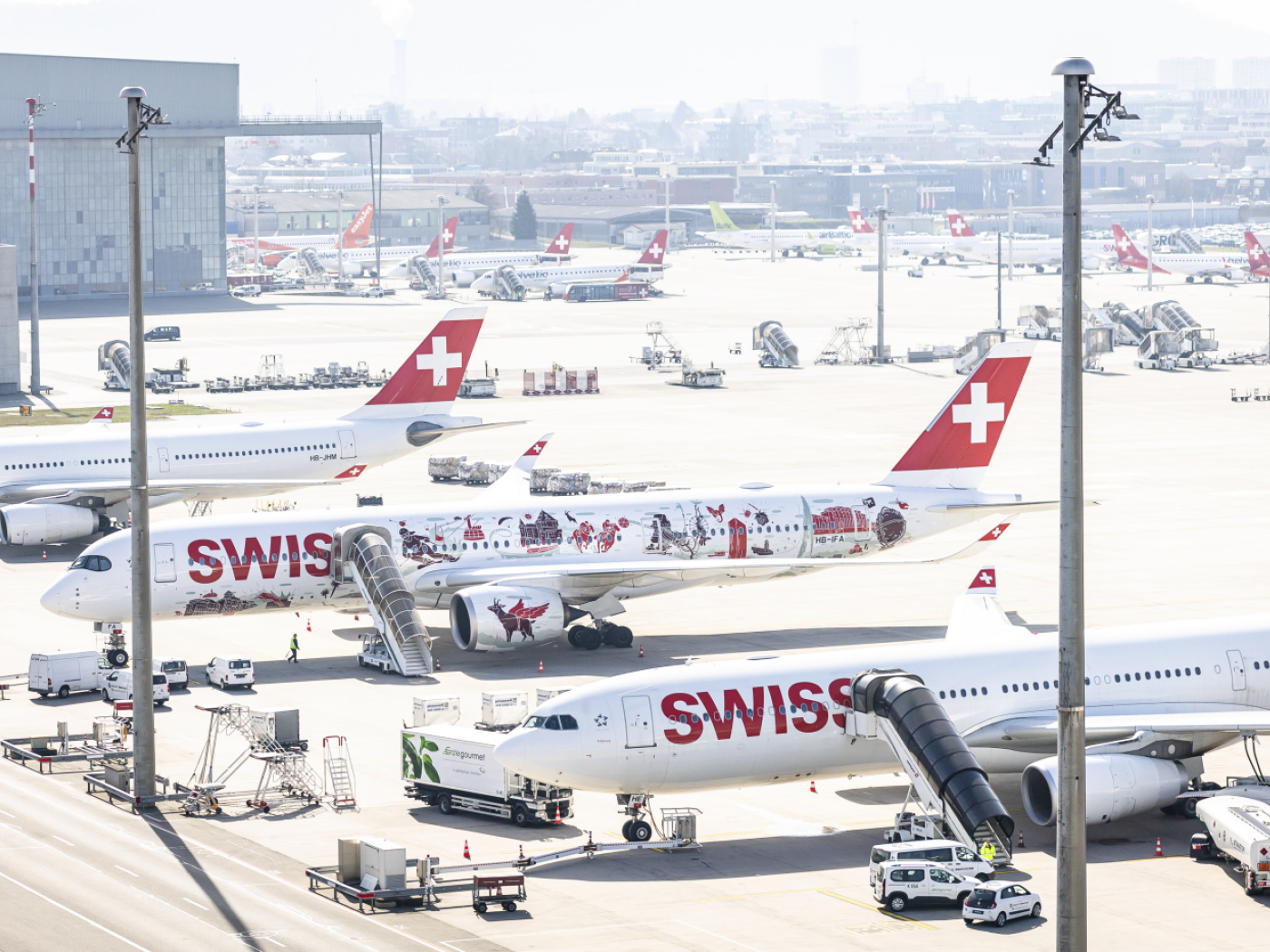 Swiss continues to suspend flights to Dubai Swiss continues to suspend flights to Dubai
