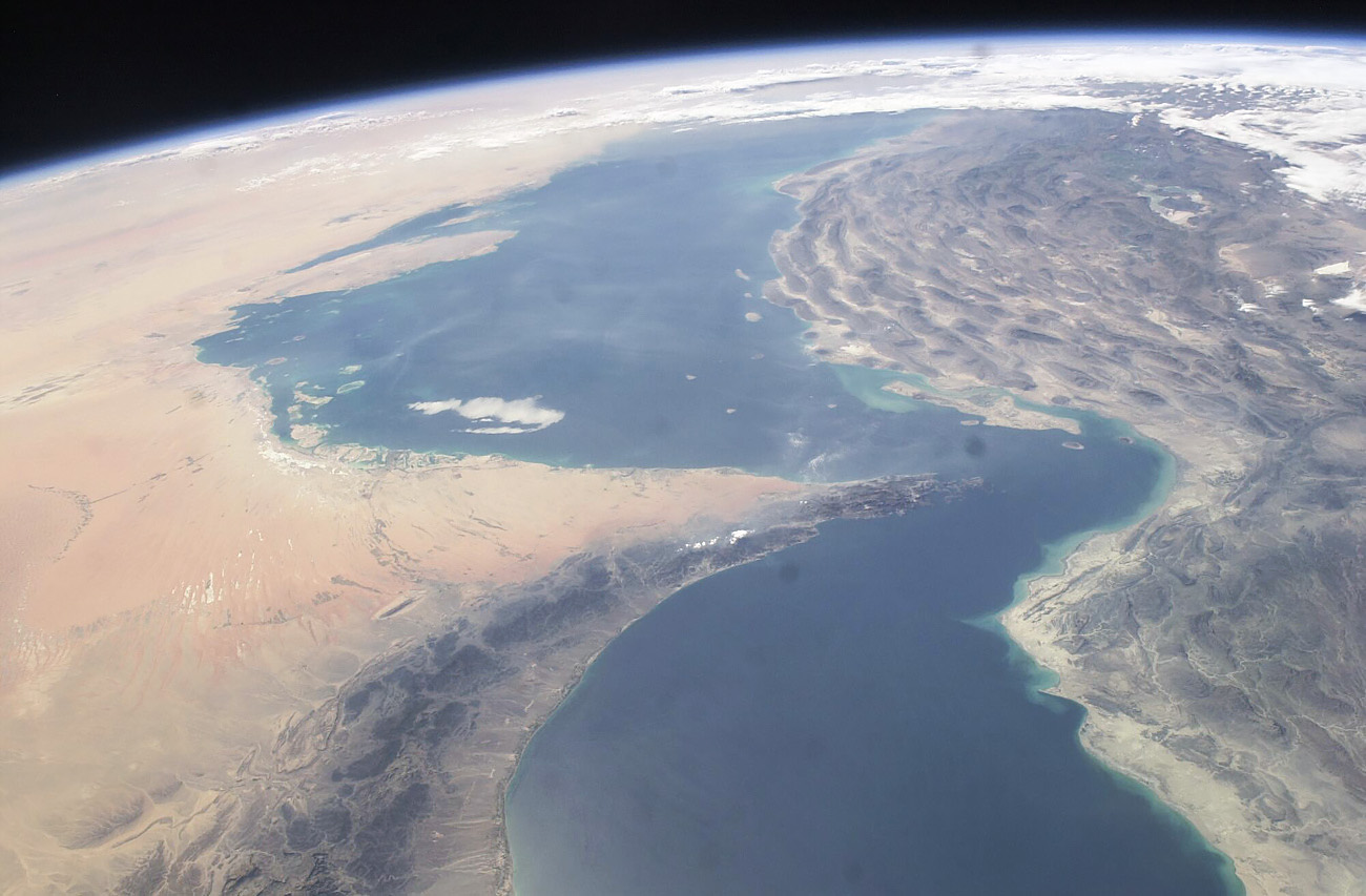 post Cinco gráficos para entender as crises alimentares no mundo Internacional Estreito de Ormuz, imagem de satélite