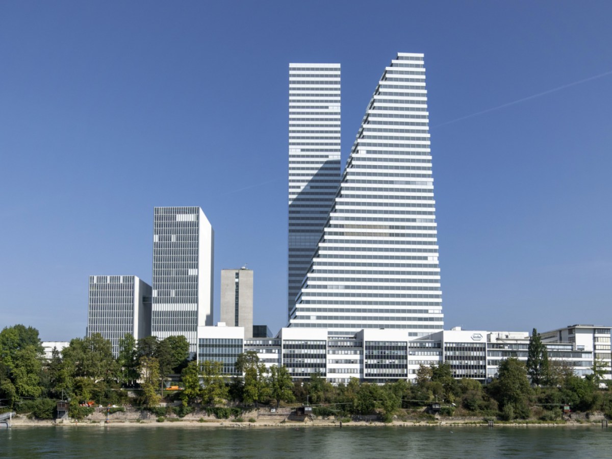 Roche faces strong currency winds in first quarter Roche faces strong currency winds in first quarter