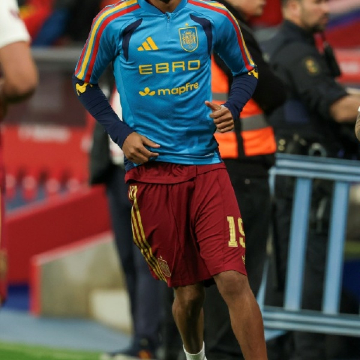 Una España avergonzada investiga los cánticos islamófobos en el partido contra Egipto - SWI swissinfo.ch