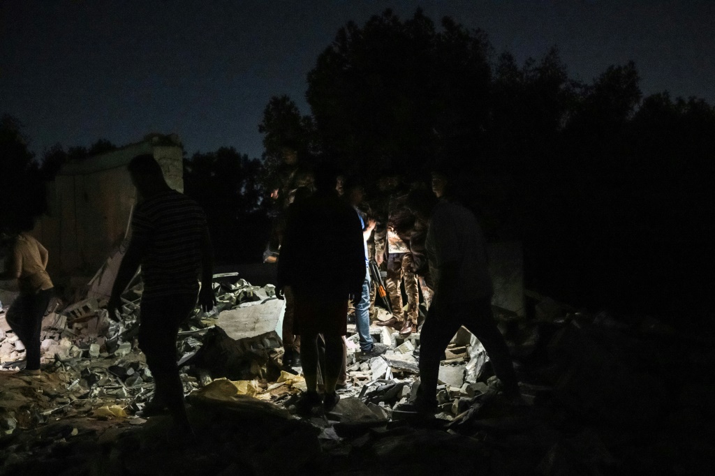 قتيل من الحشد الشعبي في قصف على غرب العراق قرب الحدود مع سوريا