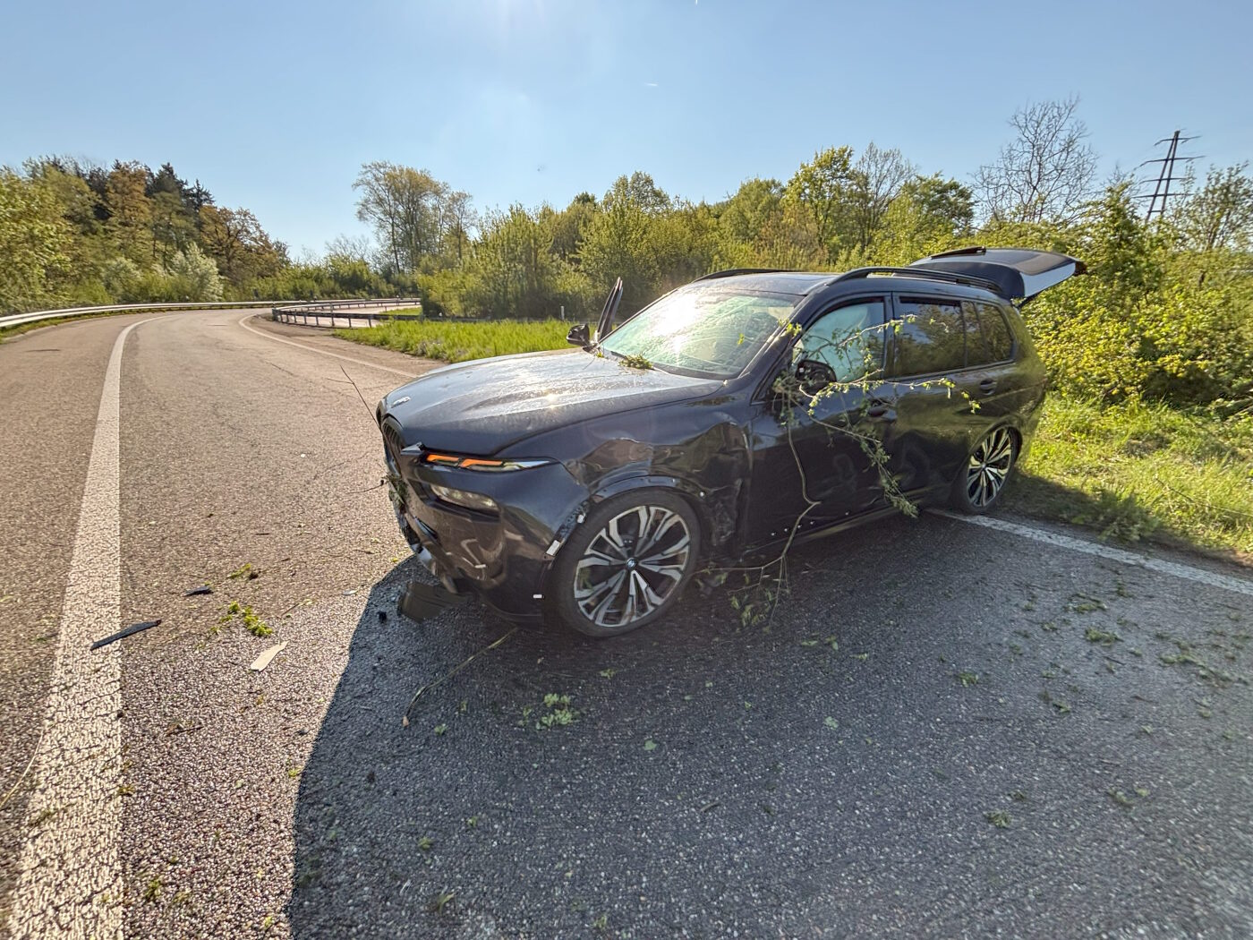 una delle auto rubate e in seguito danneggiate