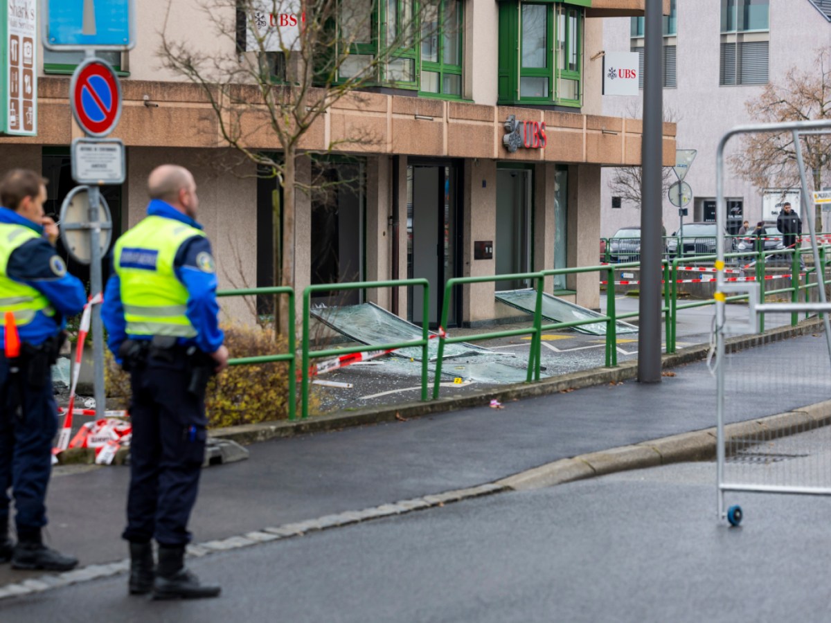 Nine arrested in Netherlands over Europe-wide ATM attacks Nine arrested in Netherlands over Europe-wide ATM attacks