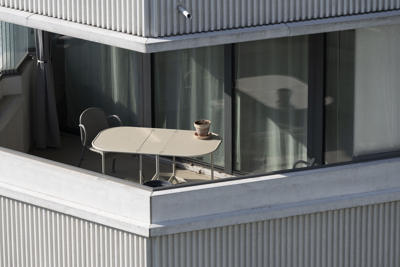 Tavolo su un balcone