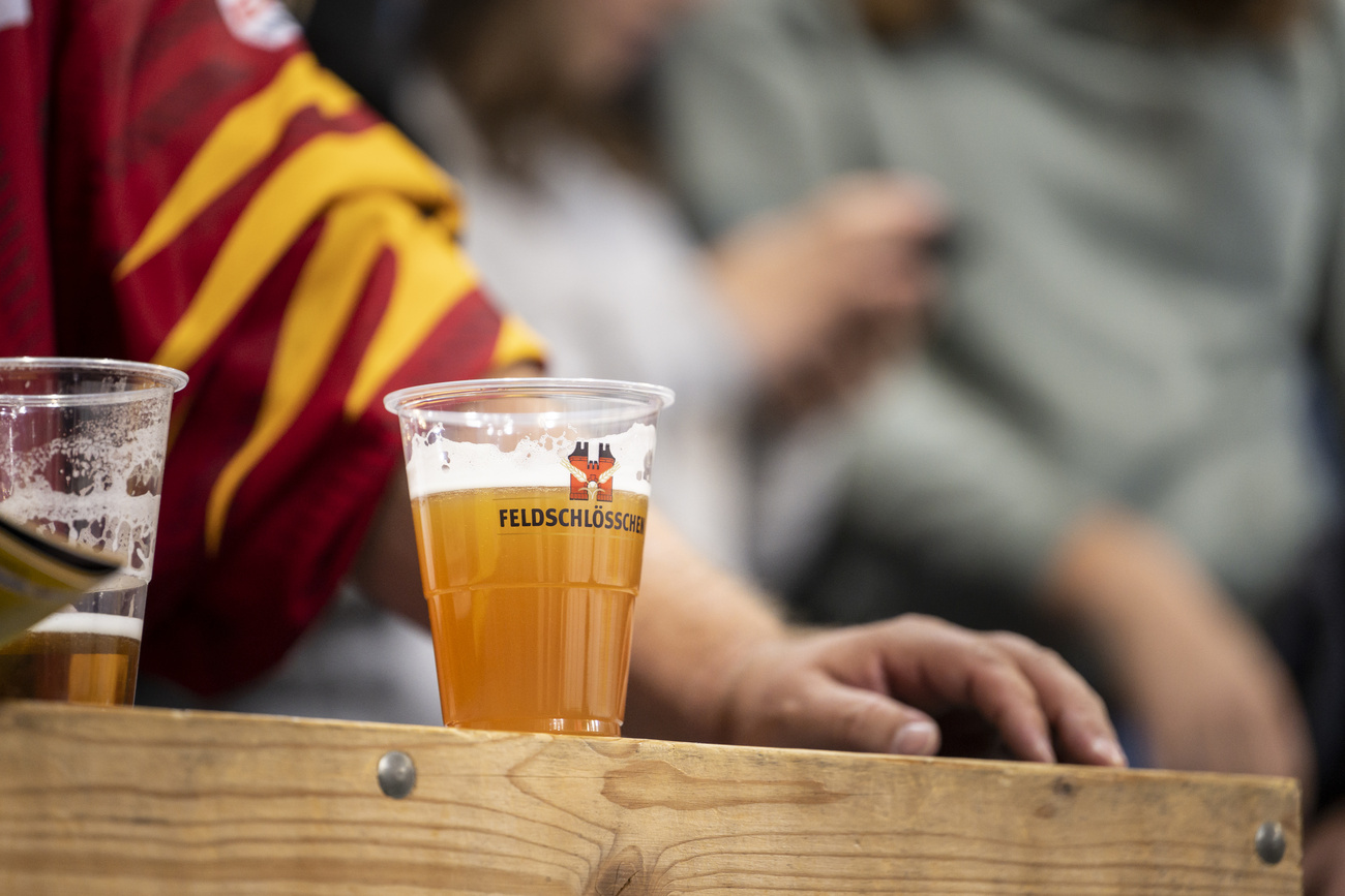 Verre en plastique à bière