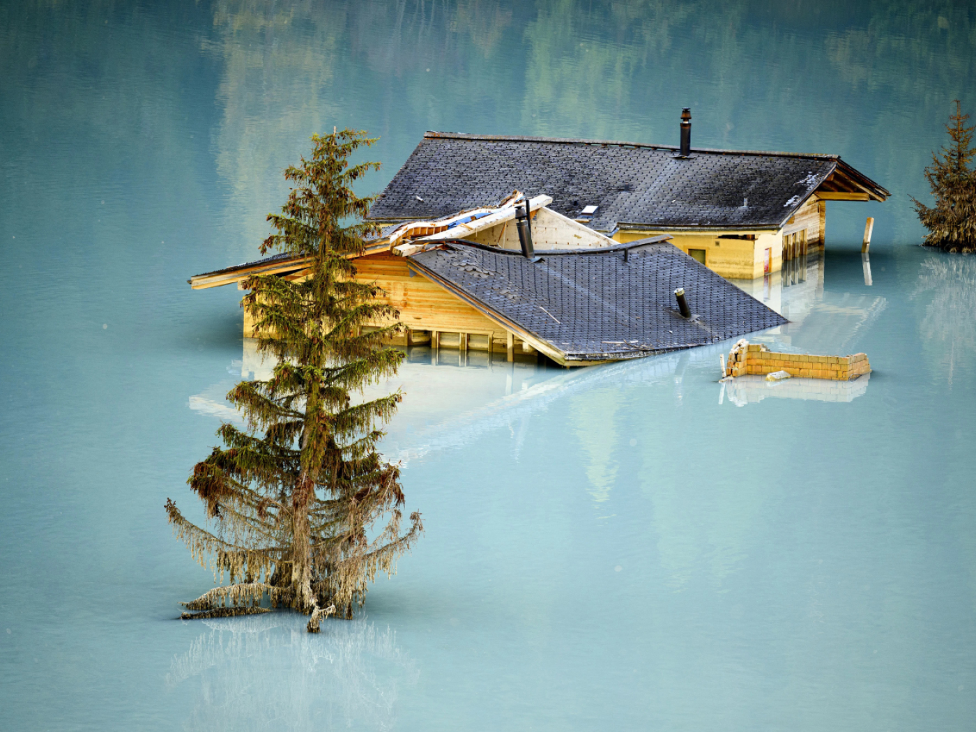 Image of the rockfall in Blatten is the news image of the year 2025