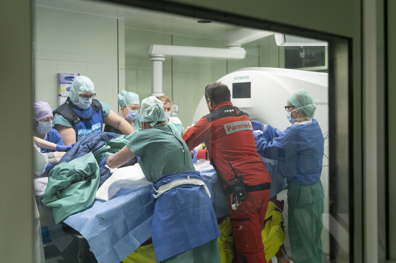 soccorritori in ospedale