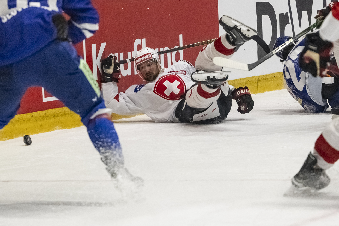 giocatore di hockey cade