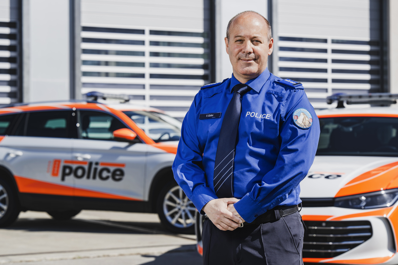 Commander Frédéric Gisler outside Valais police headquarters this week, during a press conference on the Crans-Montana tragedy.