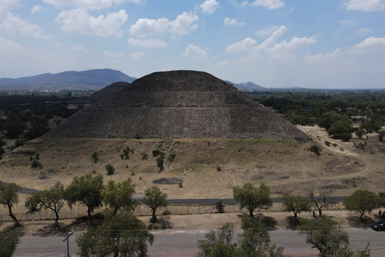 La Pirámide de la Luna en Teotihuacan.