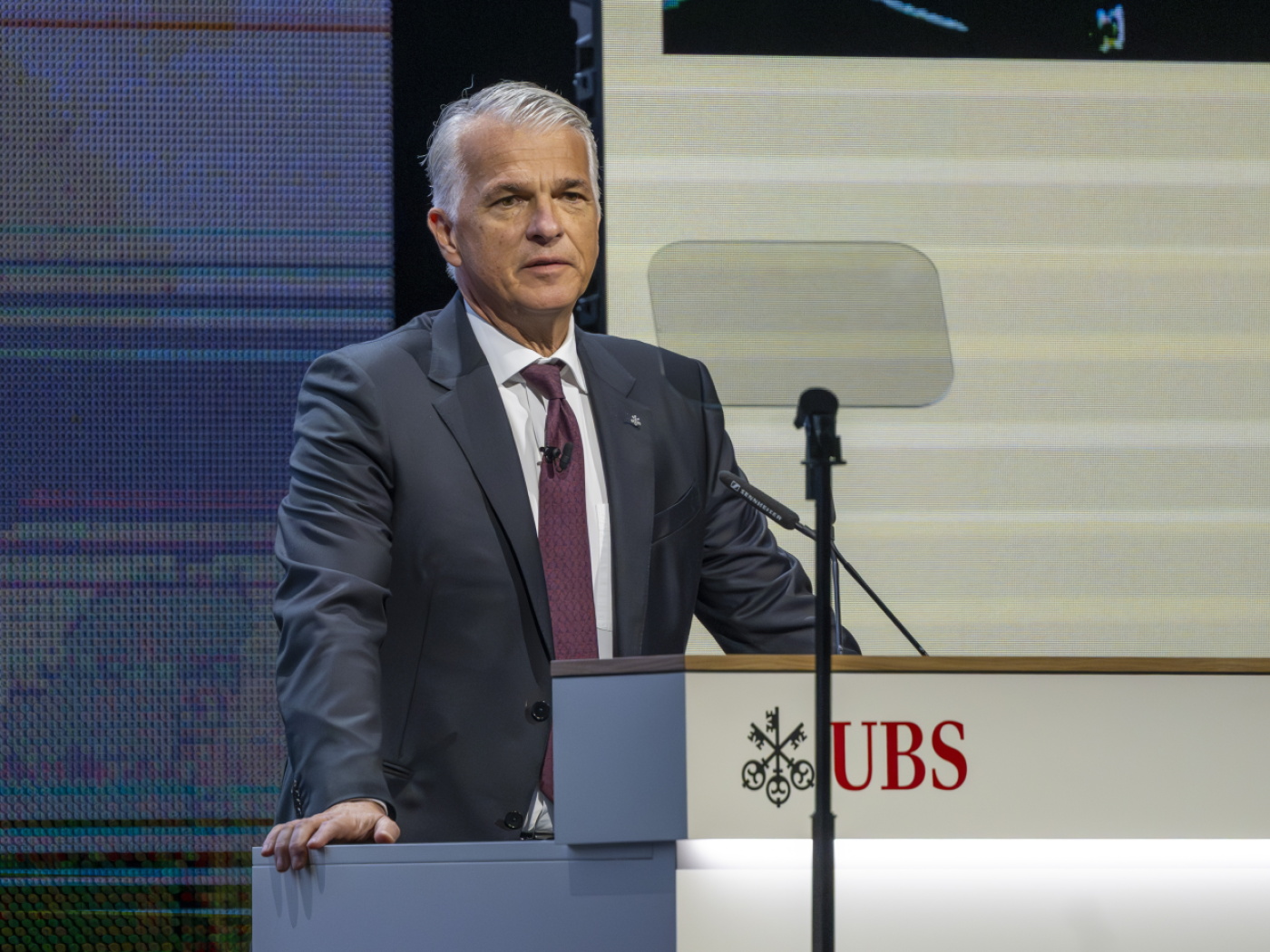 Ermotti agli azionisti, "siamo sulla buona strada"