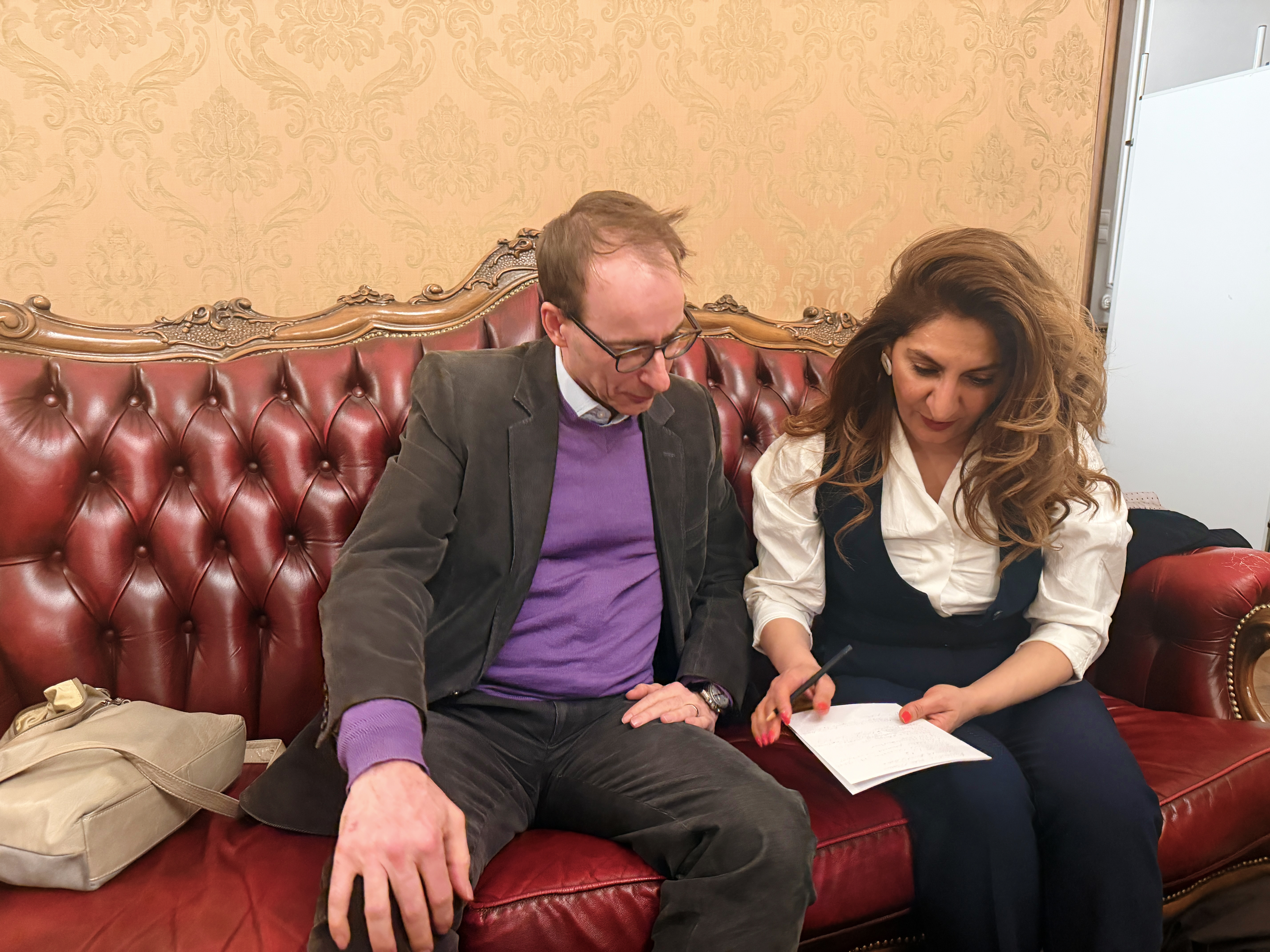 As an election observer in Budapest: Swiss foreign policy expert Sibel Arslan (right)