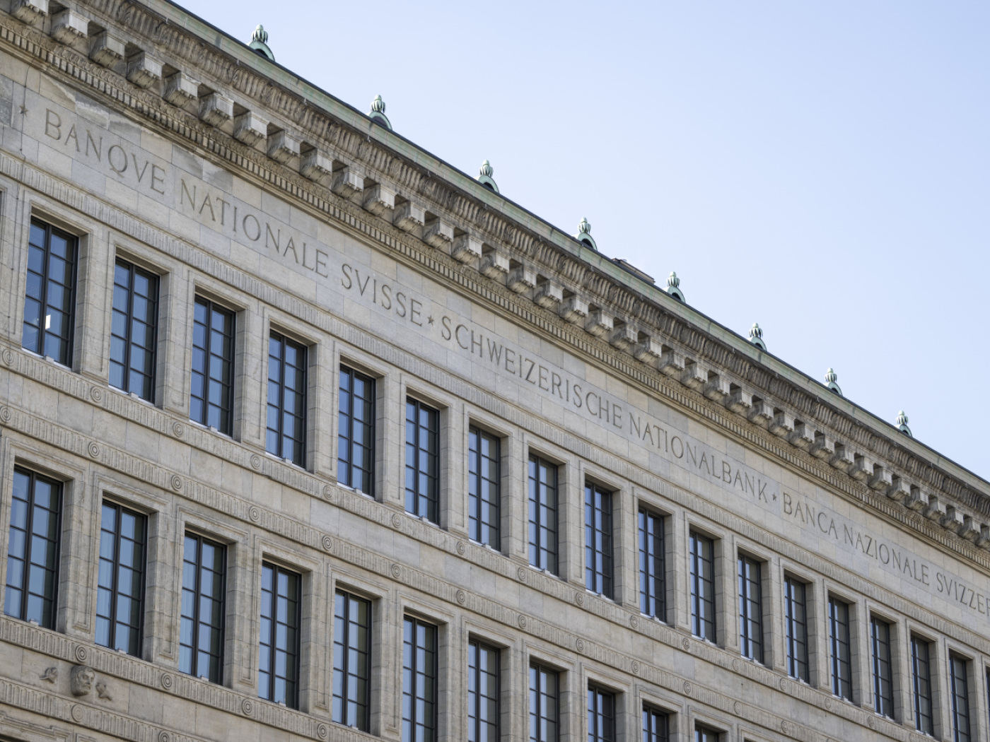 Swiss National Bank posts half-billion loss in first quarter