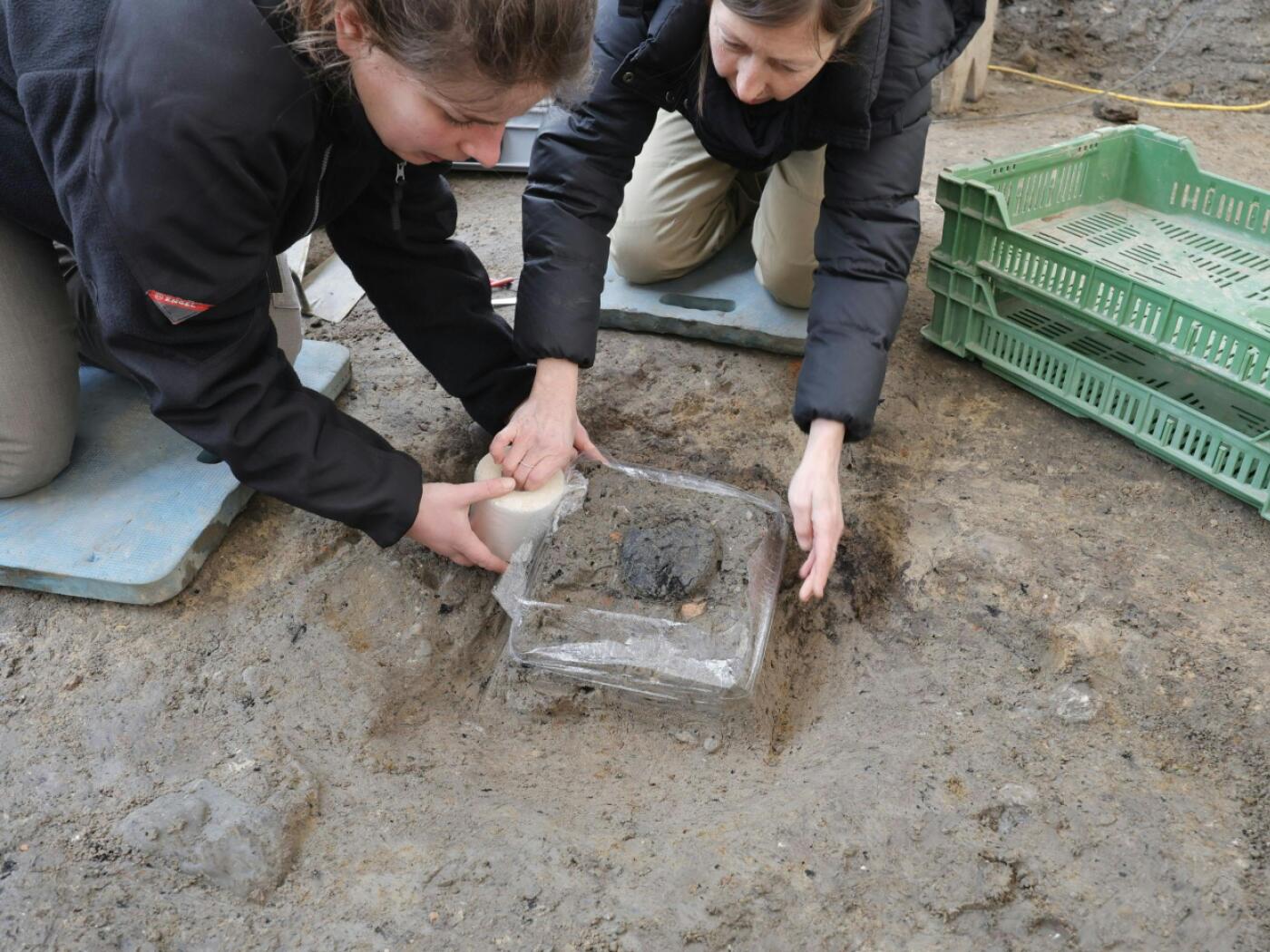 A Roman bread was discovered in Vindonissa, canton of Aargau.