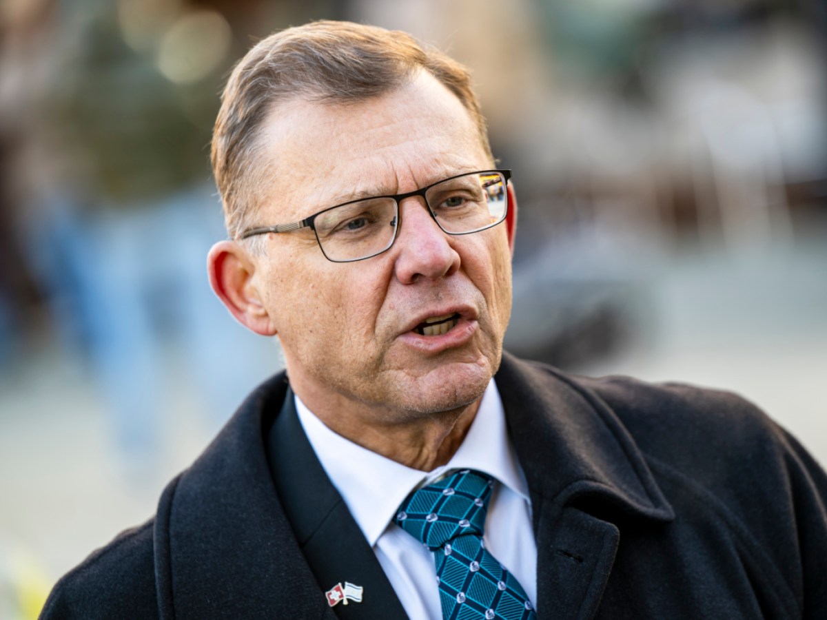 Israeli ambassador in Bern defends extension of death penalty Israeli ambassador in Bern defends extension of death penalty