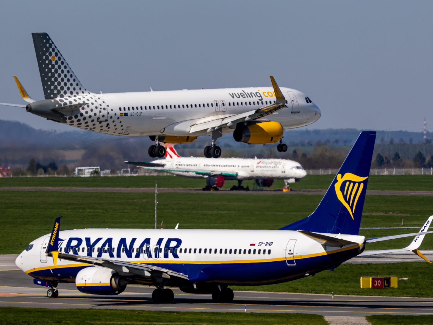 Swiss initiative wants flight tax to fund public transport