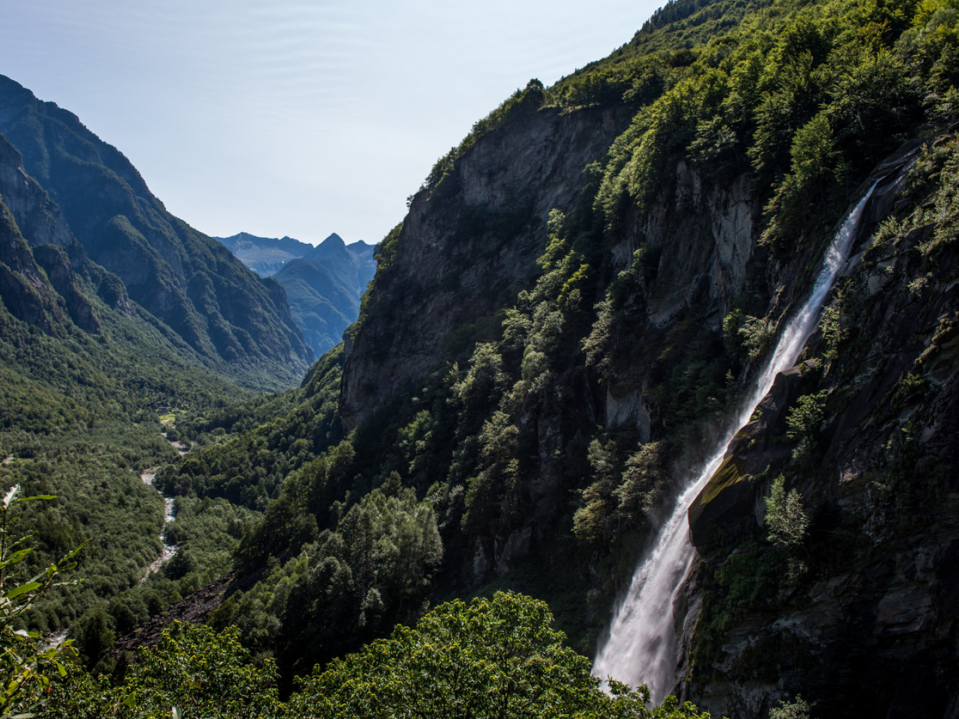 Body of pilot who crashed in the Bavona Valley in Ticino recovered