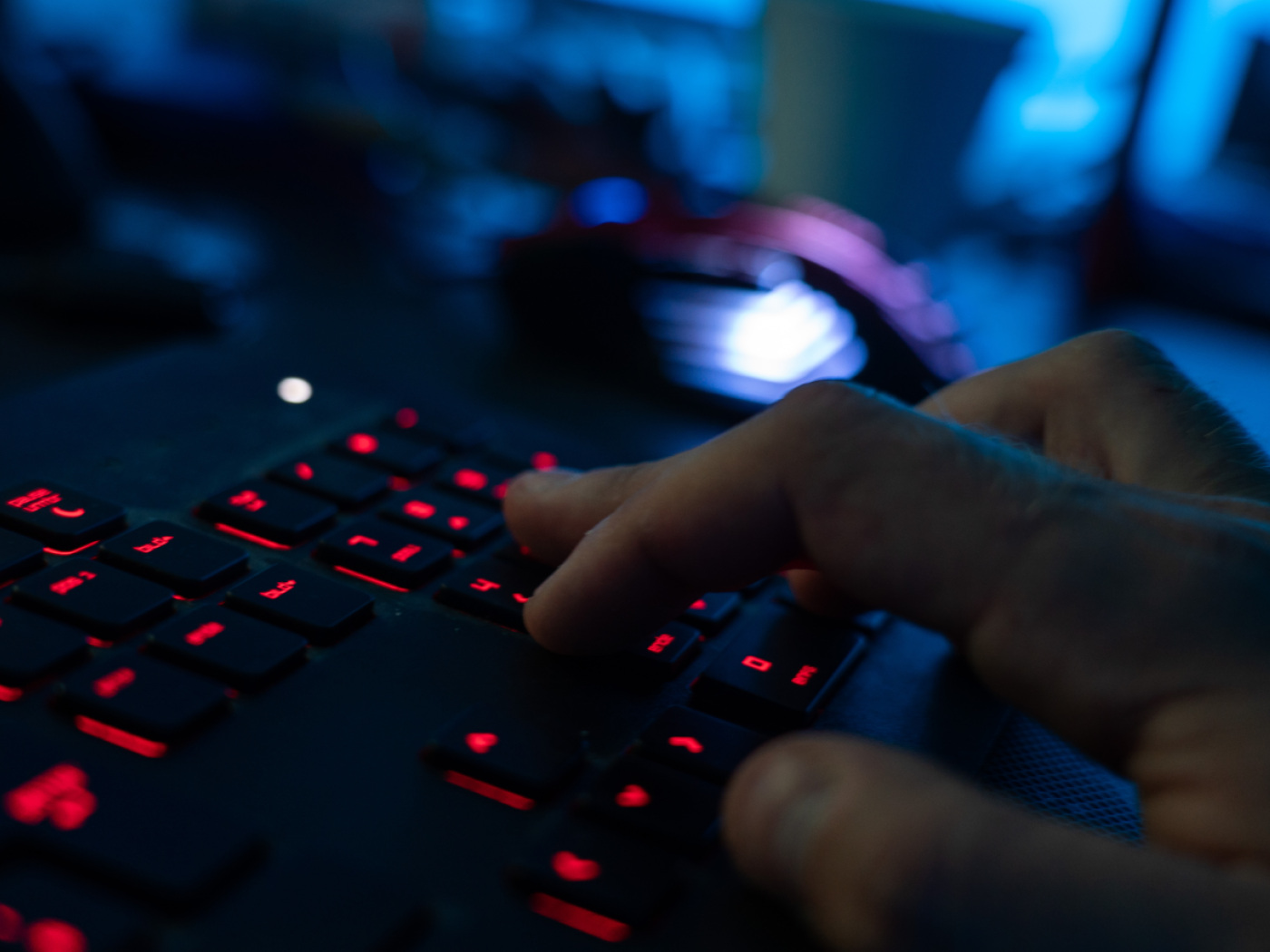 Swisscom warns of sharp rise in cyber threats
