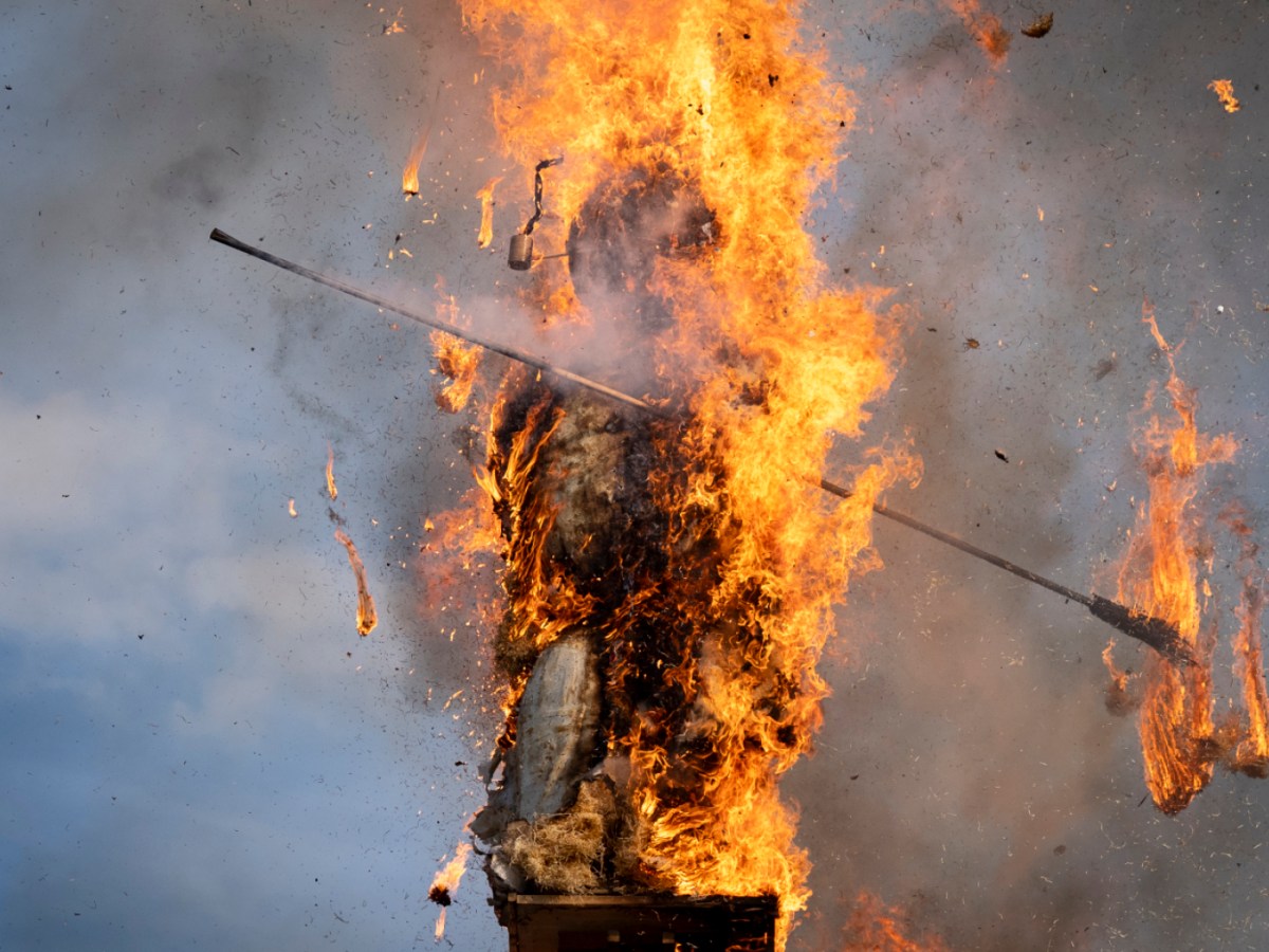 Exploding Zurich Böögg predicts fine summer Exploding Zurich Böögg predicts fine summer