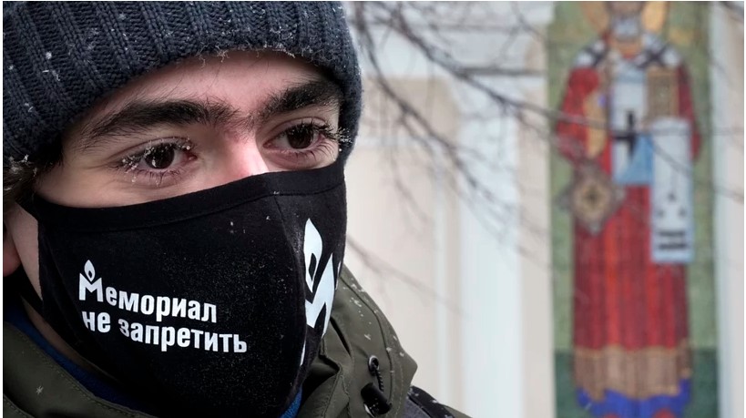 кремлёвский режим боится памяти о советской диктатуре и государственном терроре, но запретить такую память, по мнению авторов заявления, невозможно.