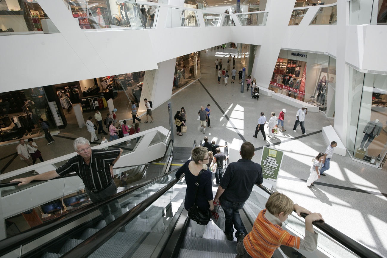 Swiss consumer sentiment slumps amid Iran war Swiss consumer sentiment slumps amid Iran war
