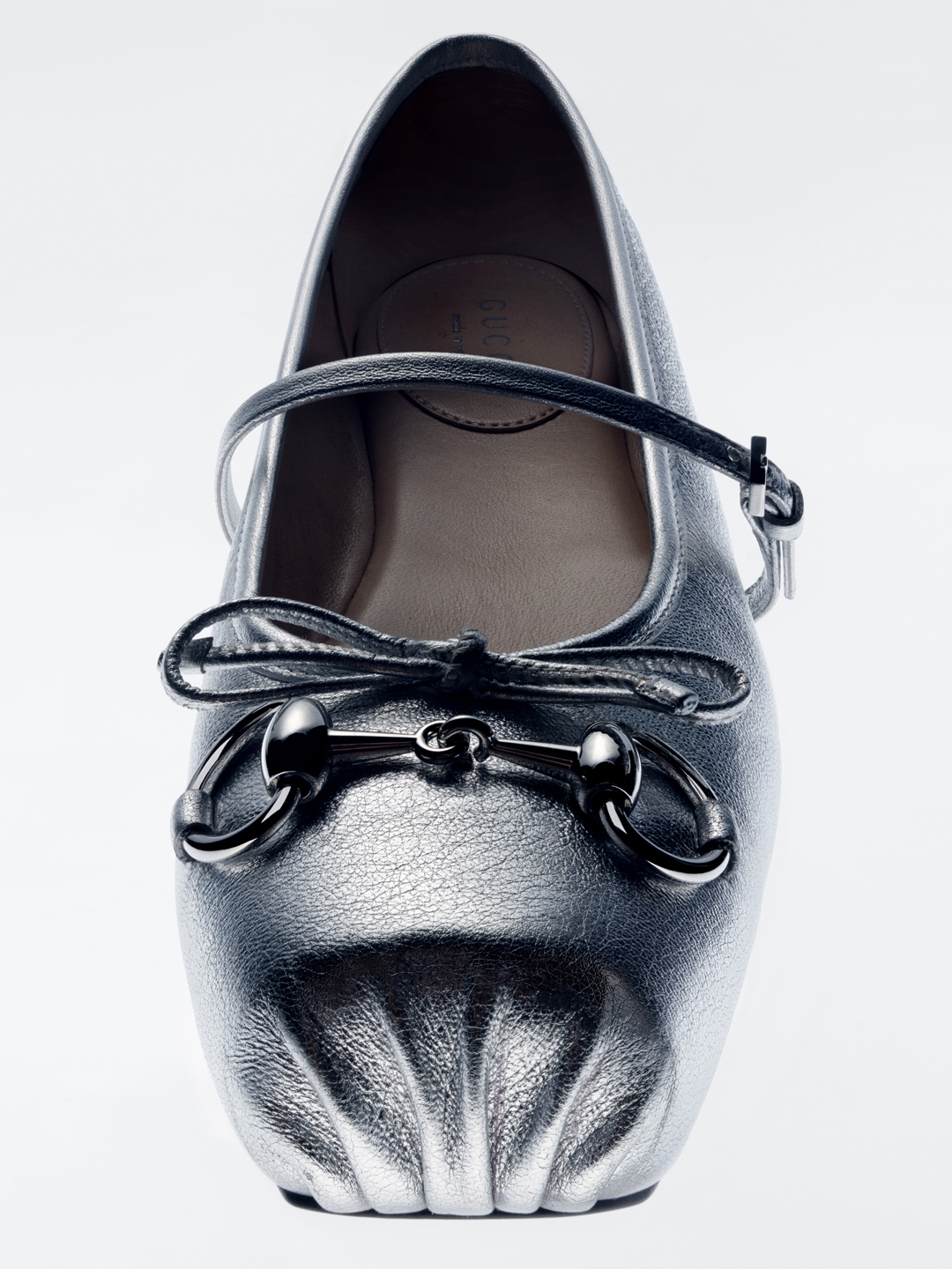 Chaussure Gucci avec nœud vu de face