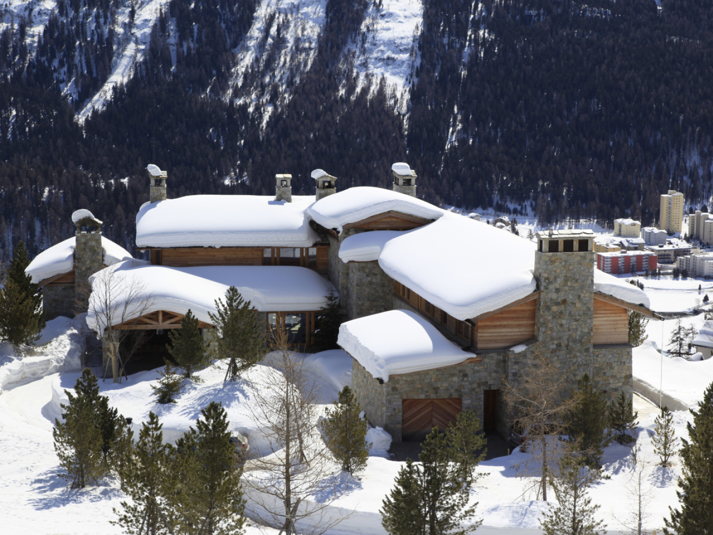 Prices on the Swiss luxury property market continue to rise
