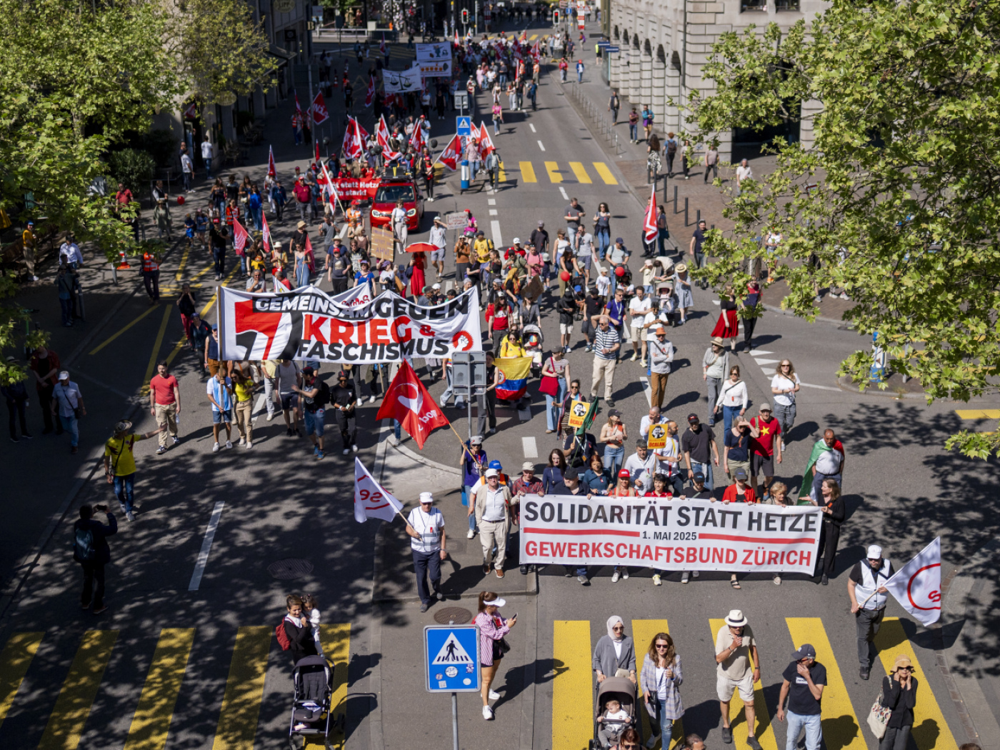 1 May in Switzerland: industrial action at fifty locations