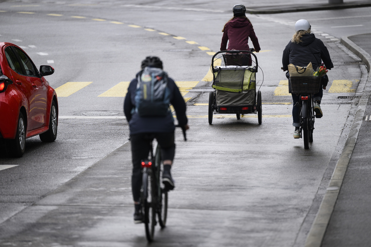 persone in bicicletta