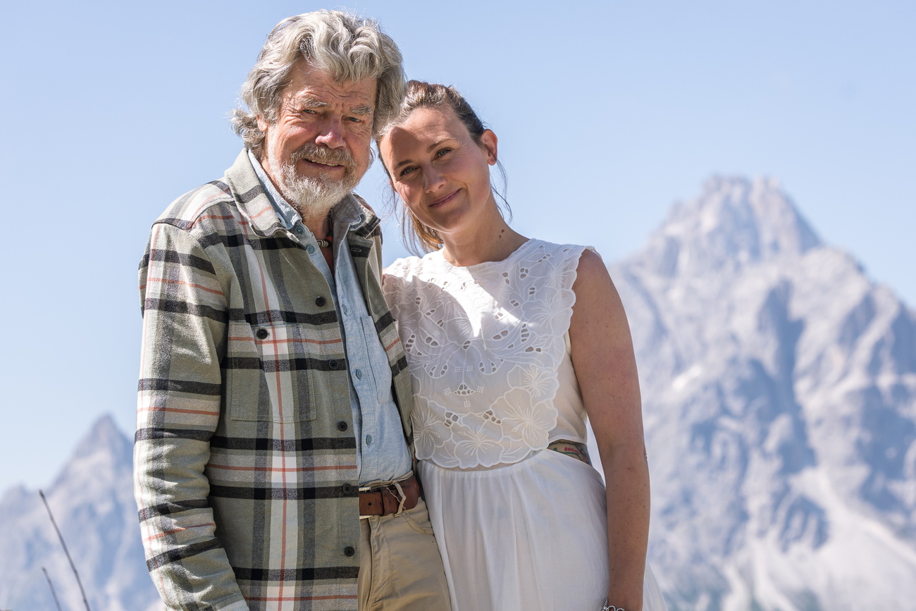 Reinhold Messner con la moglie Diane.