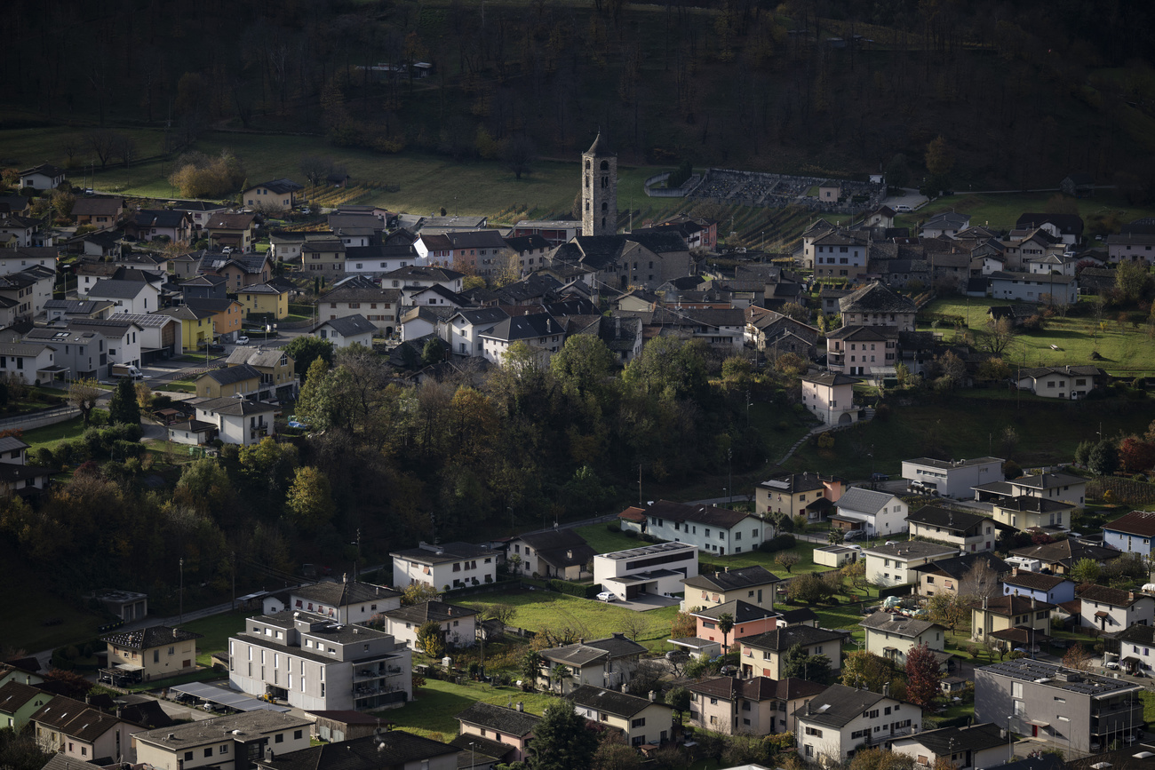 Roveredo fotografata dall'alto.