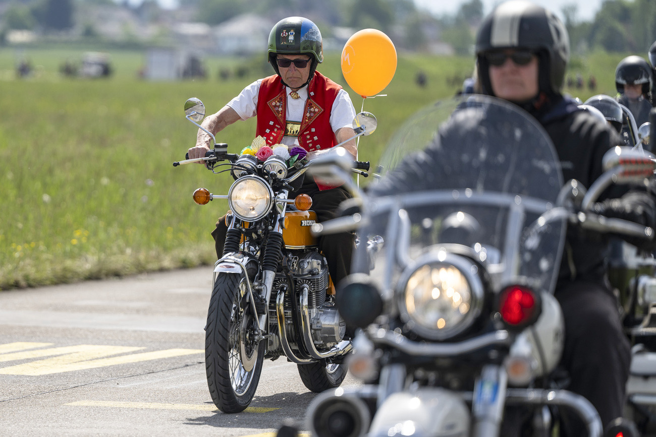 Persone in moto
