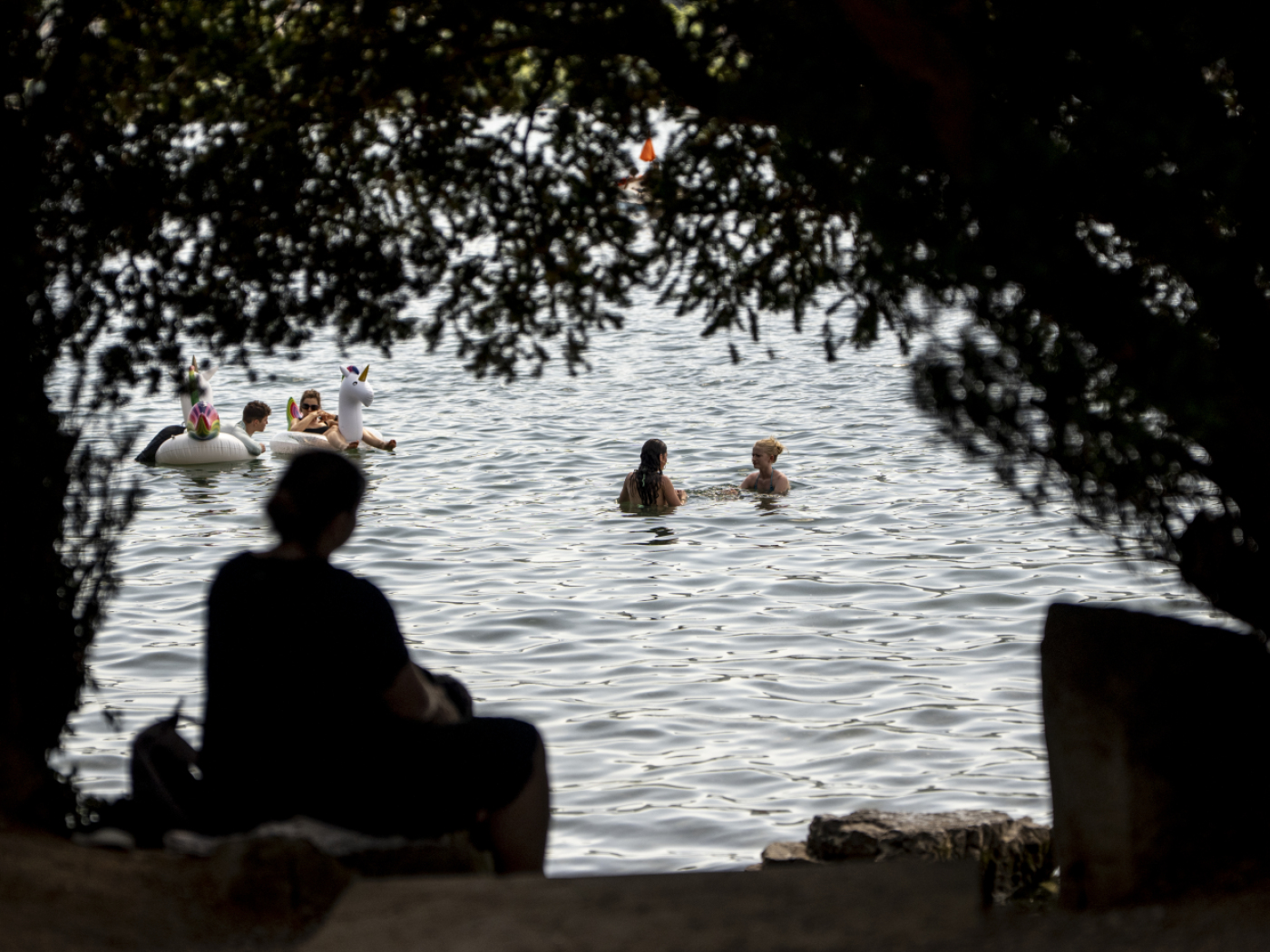 persone nell'acqua