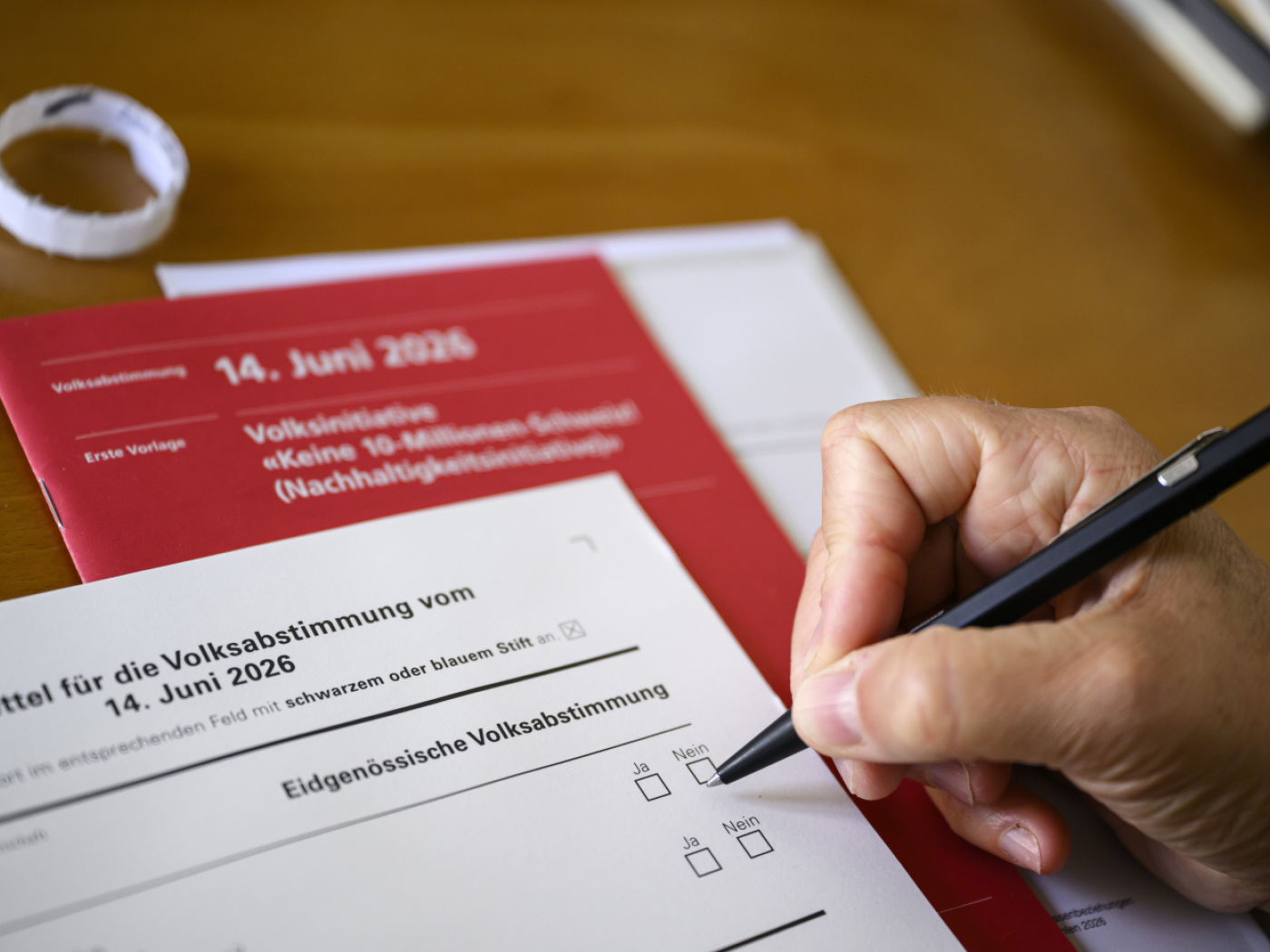 10 Million Initiative: outcome uncertain, opponents rise, survey