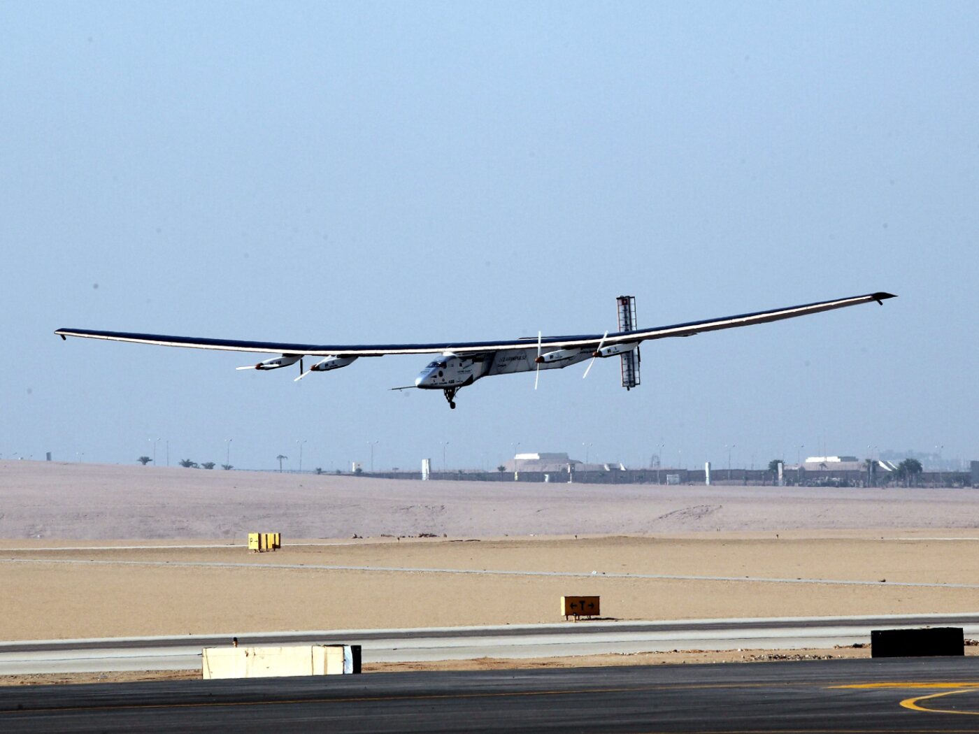 Solar Impulse 2 crashes in the Gulf of Mexico